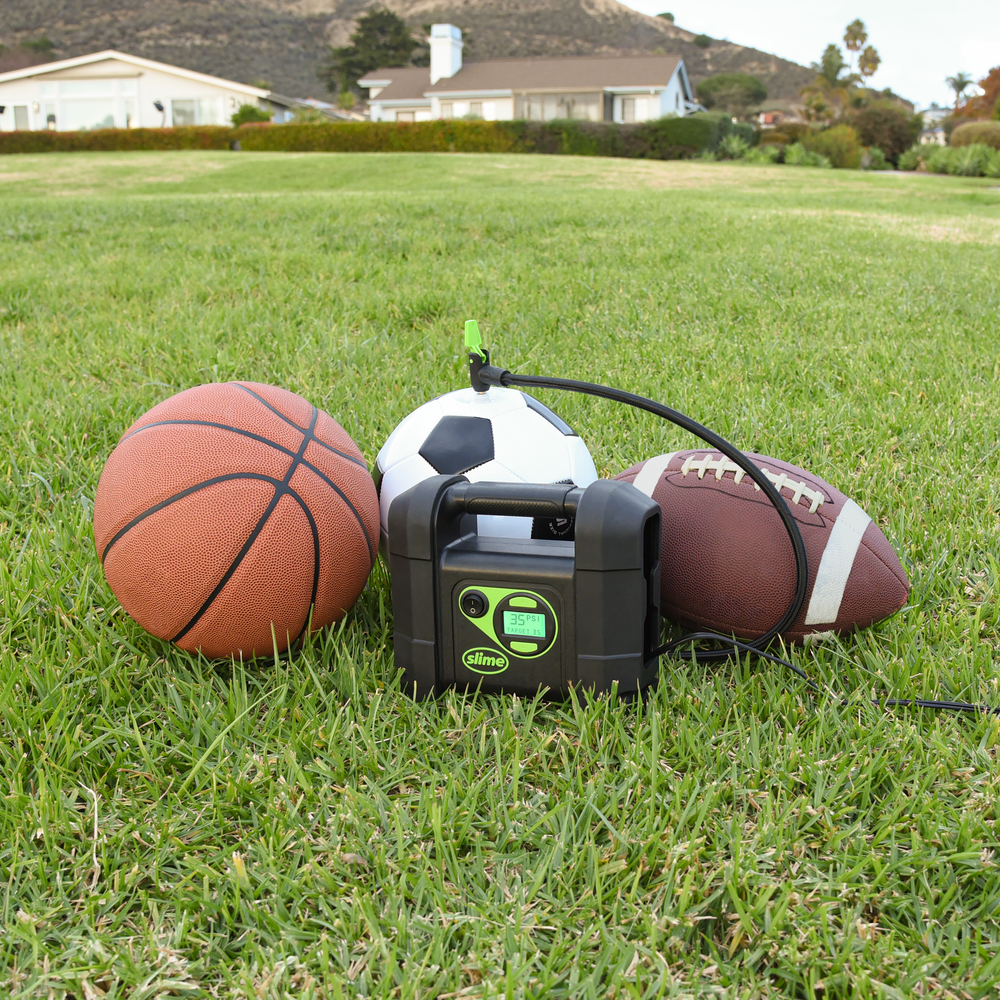
            
                Load image into Gallery viewer, Slime Rugged Digital Tire Inflator #40047 In Use Balls
            
        